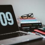 photo-1551275073-f8adef647c1d